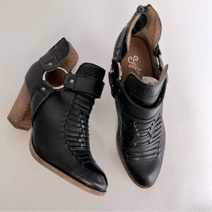 Seychelles Women's Impossible Ankle Boot black leather size 7.5